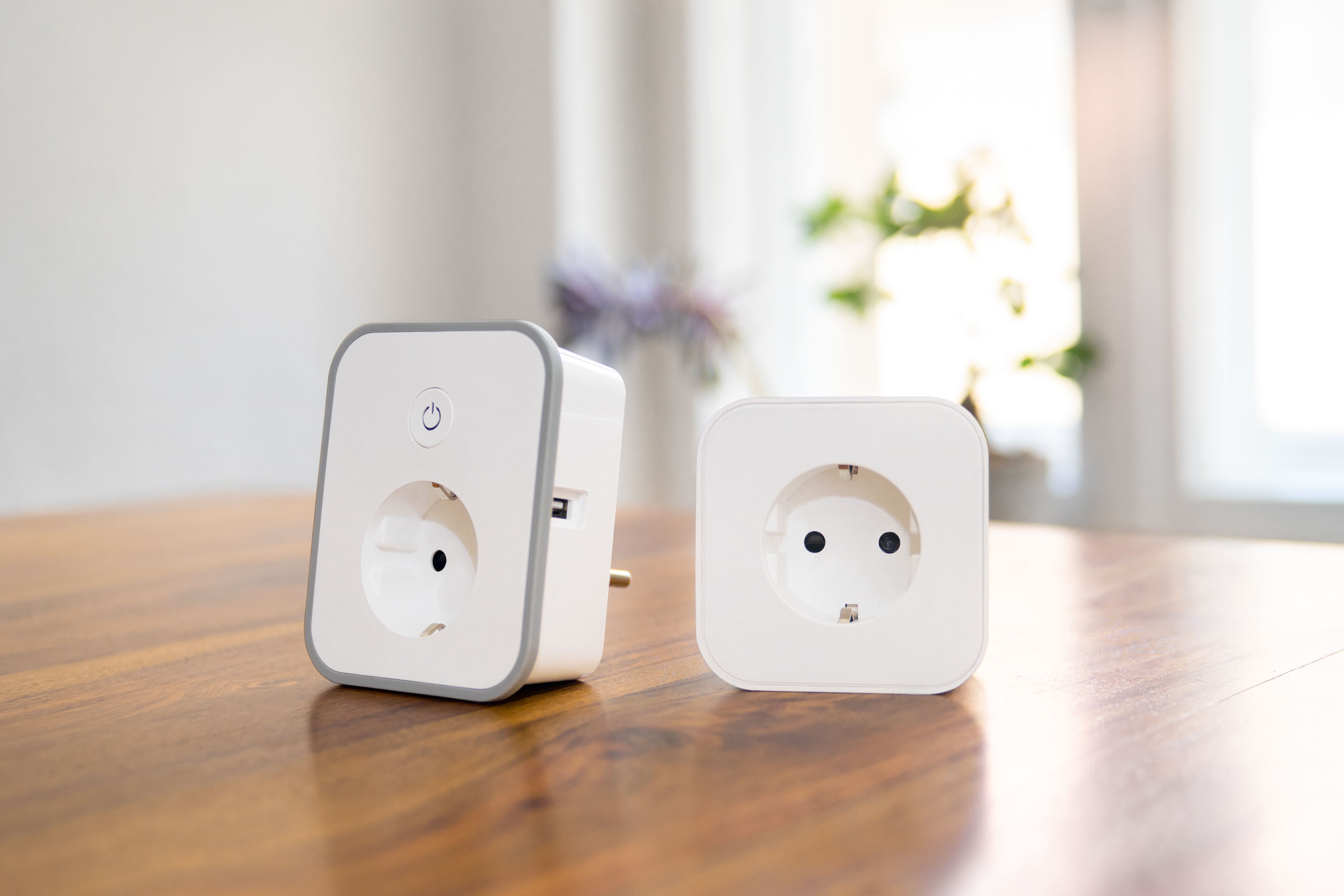 SmartPlug-Set_Lifestyle_Table